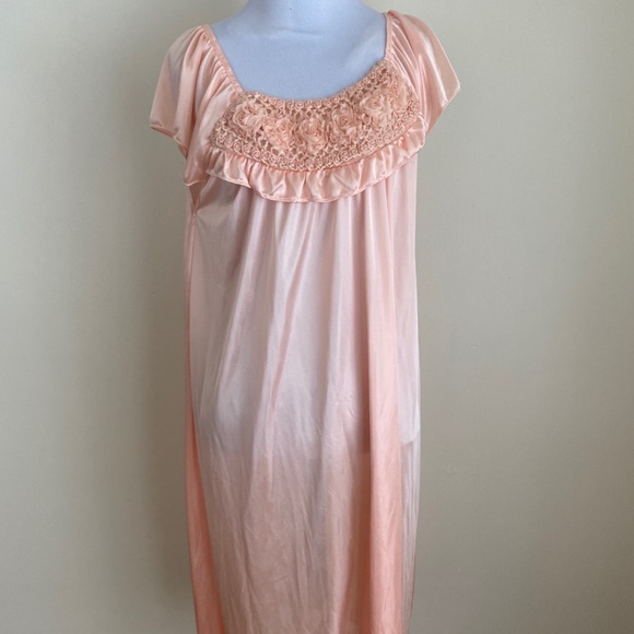Lati Fashions NWT Nightgown Peach Nylon Medium ... - Picture 2 of 7